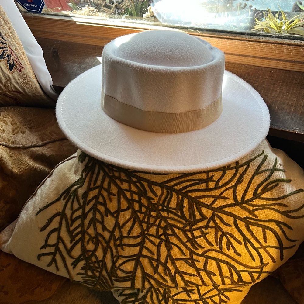 Wool and felt hat.